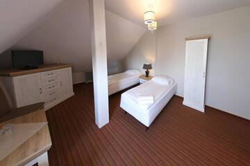 Фото номера Двухместный номер с 2 отдельными кроватями Курортные отели Hotel Nad Stawem г. Bogacica 10